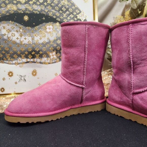 NWOB UGG Cancer Awareness Classic Short Raspberry Pink Boots - Picture 11 of 16